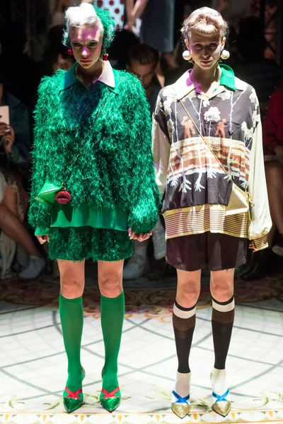 Look 8